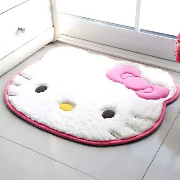 COPY - Hello Kitty Plush Bathmat White 22"” wide x 18"tall - Picture 5 of 9